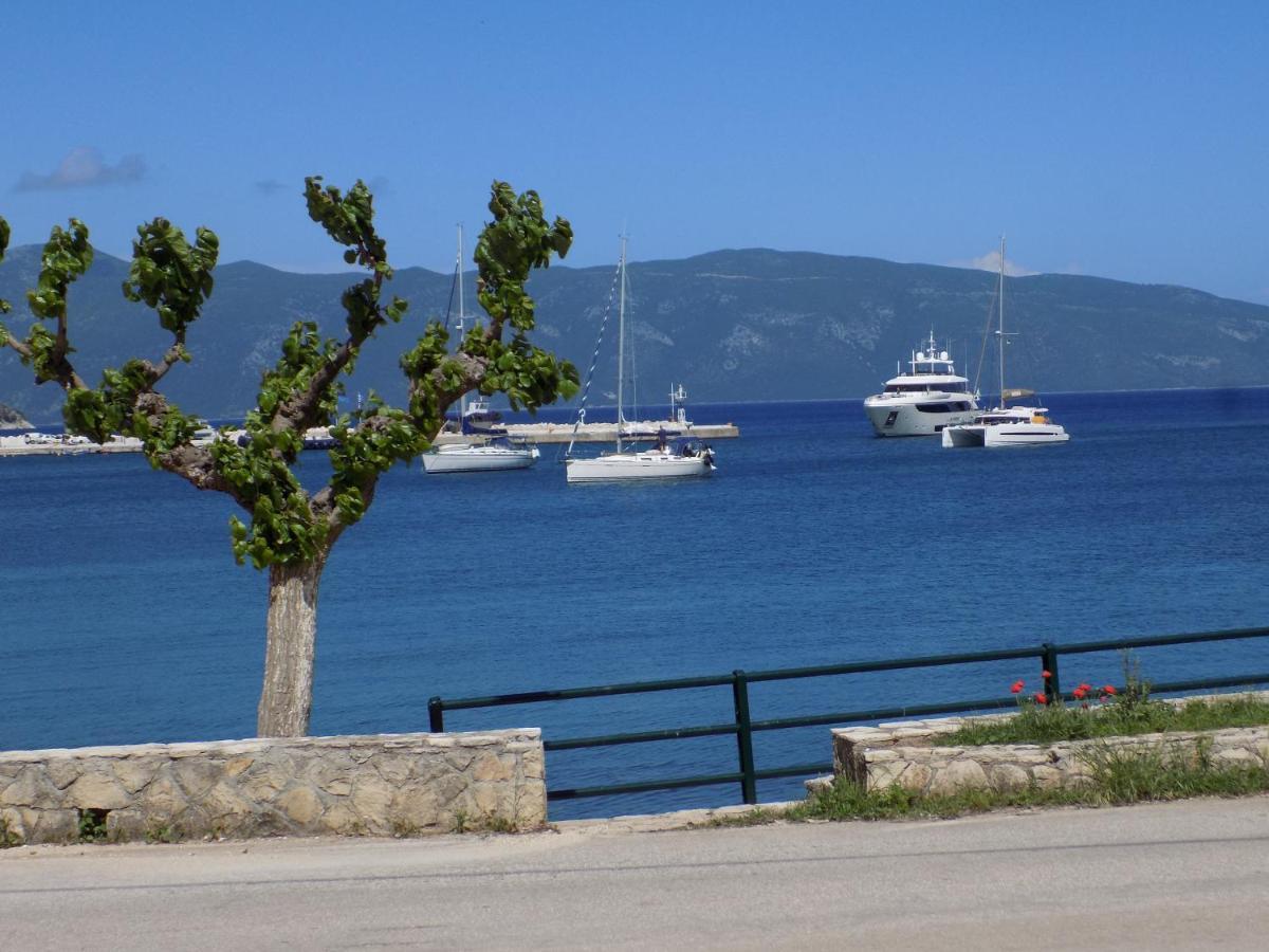 Afrodite Spacious Apartments! Agia Efimia Luaran gambar
