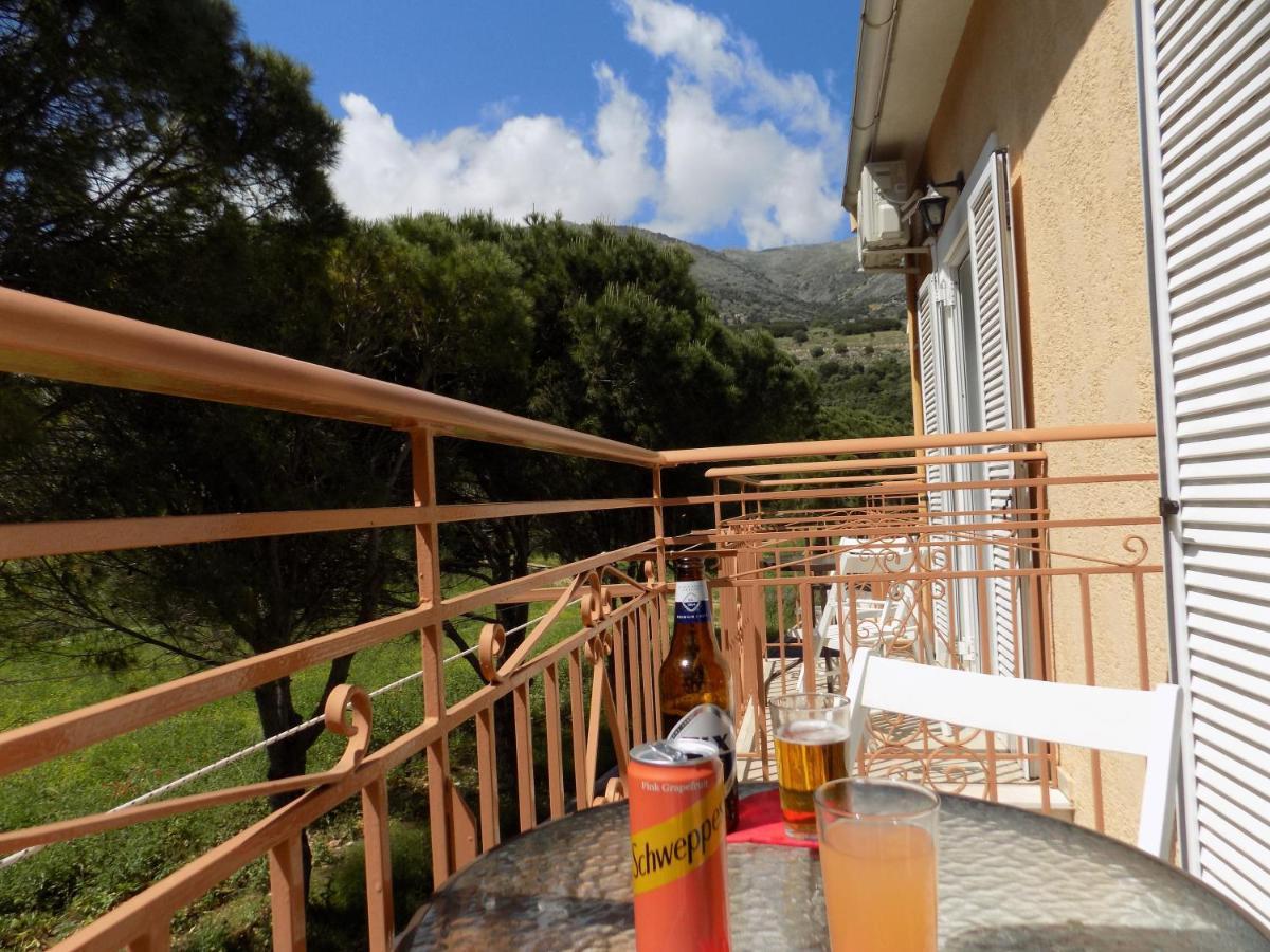 Afrodite Spacious Apartments! Agia Efimia Luaran gambar