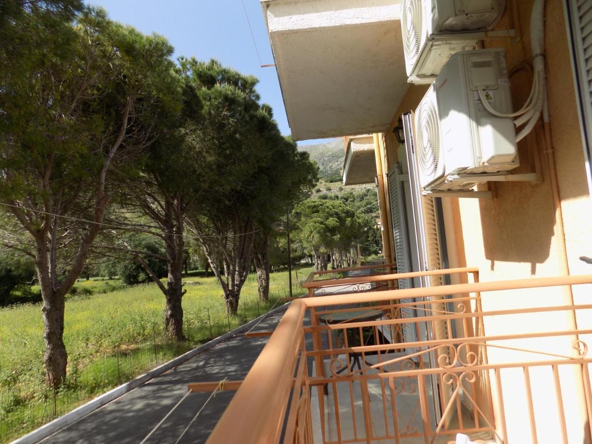 Afrodite Spacious Apartments! Agia Efimia Luaran gambar